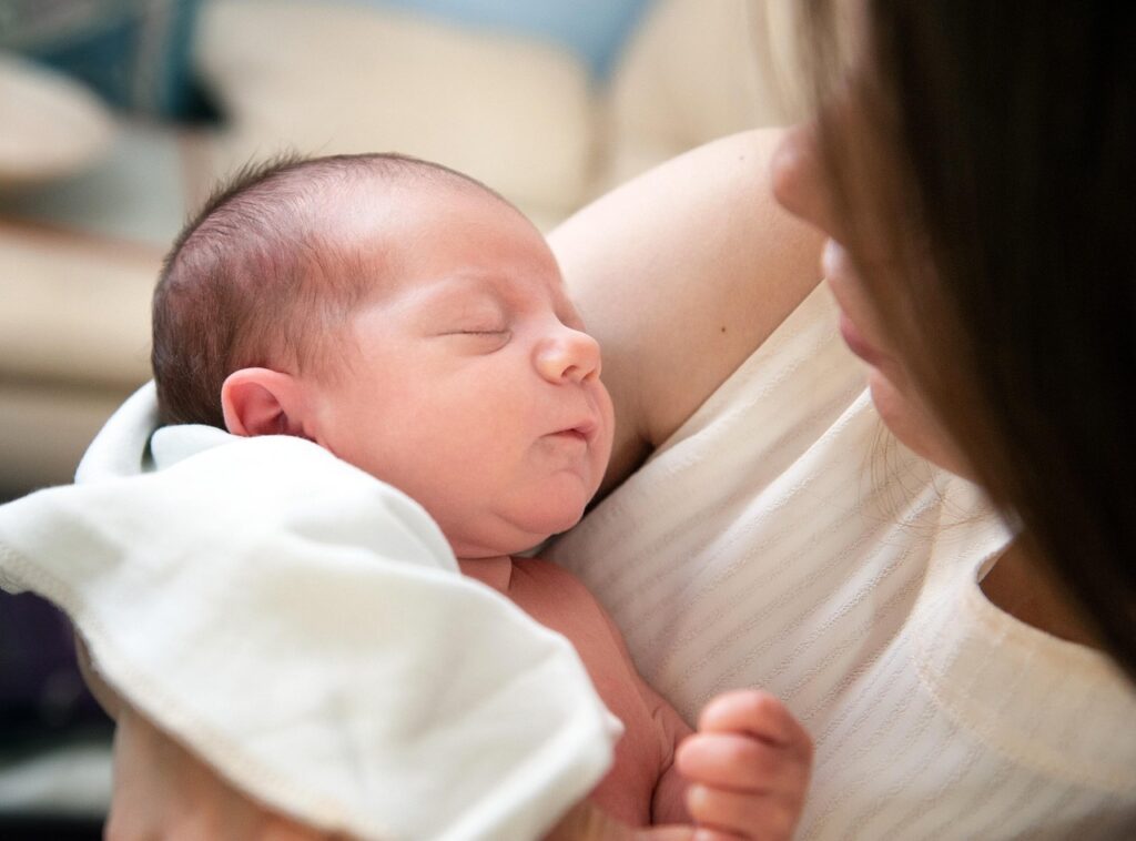 子育て中の夜勤勤務を両立させるためのポイントは？