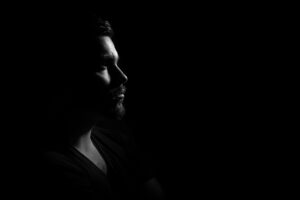 介護職の男性が未経験から直面する苦労とは？