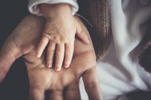 介護士としての仕事と子育てを両立するためのポイントは？